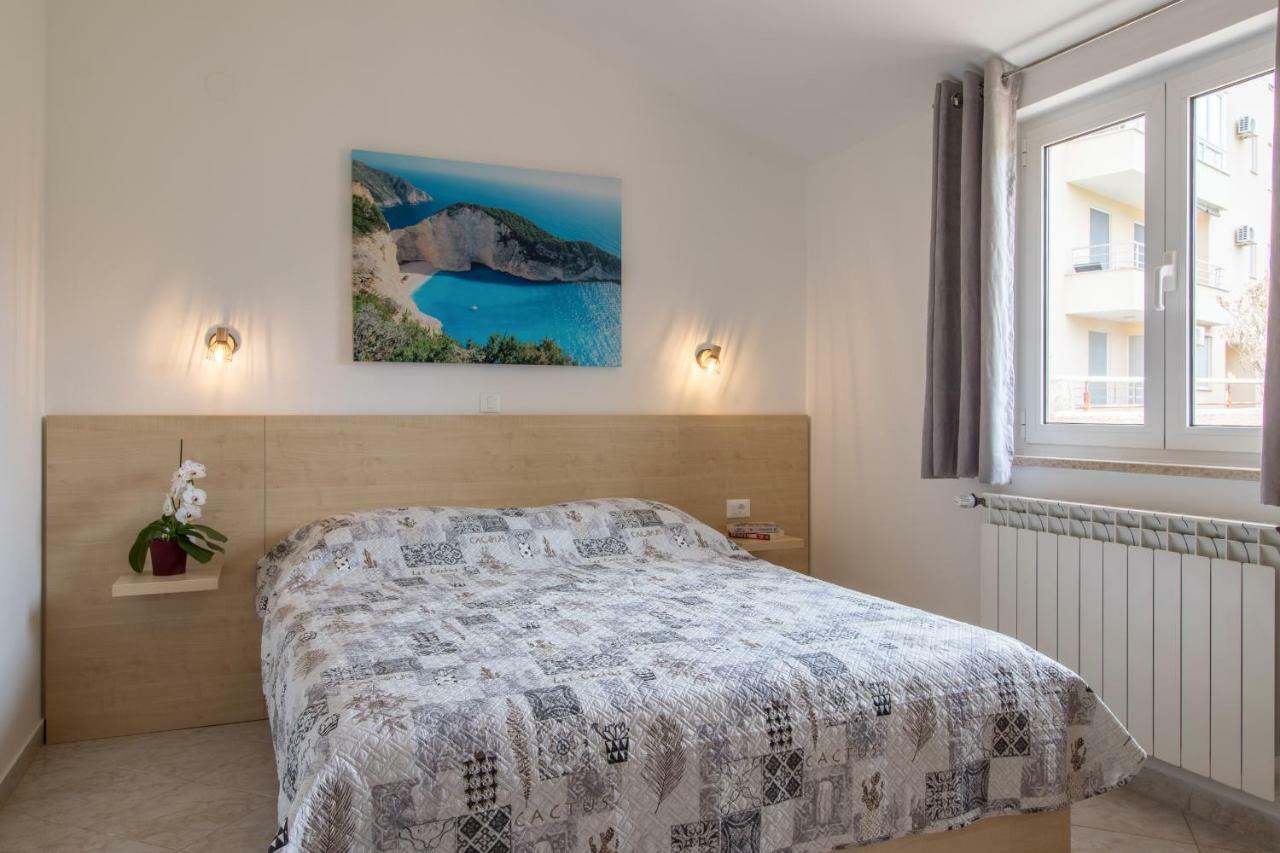 Apartment Taja Ližnjan Extérieur photo
